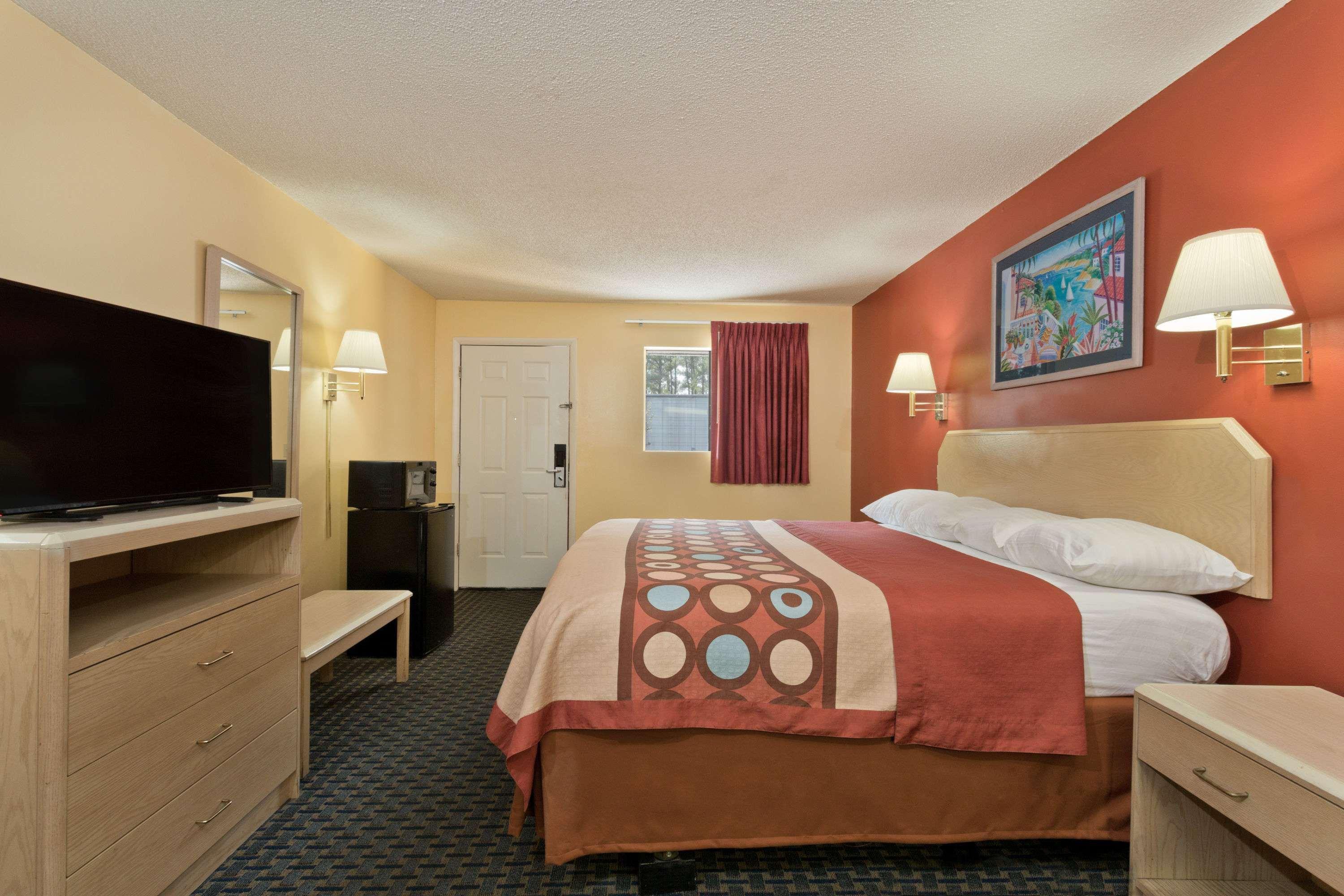 Hotel Super 8 By Wyndham Chipley Exterior foto