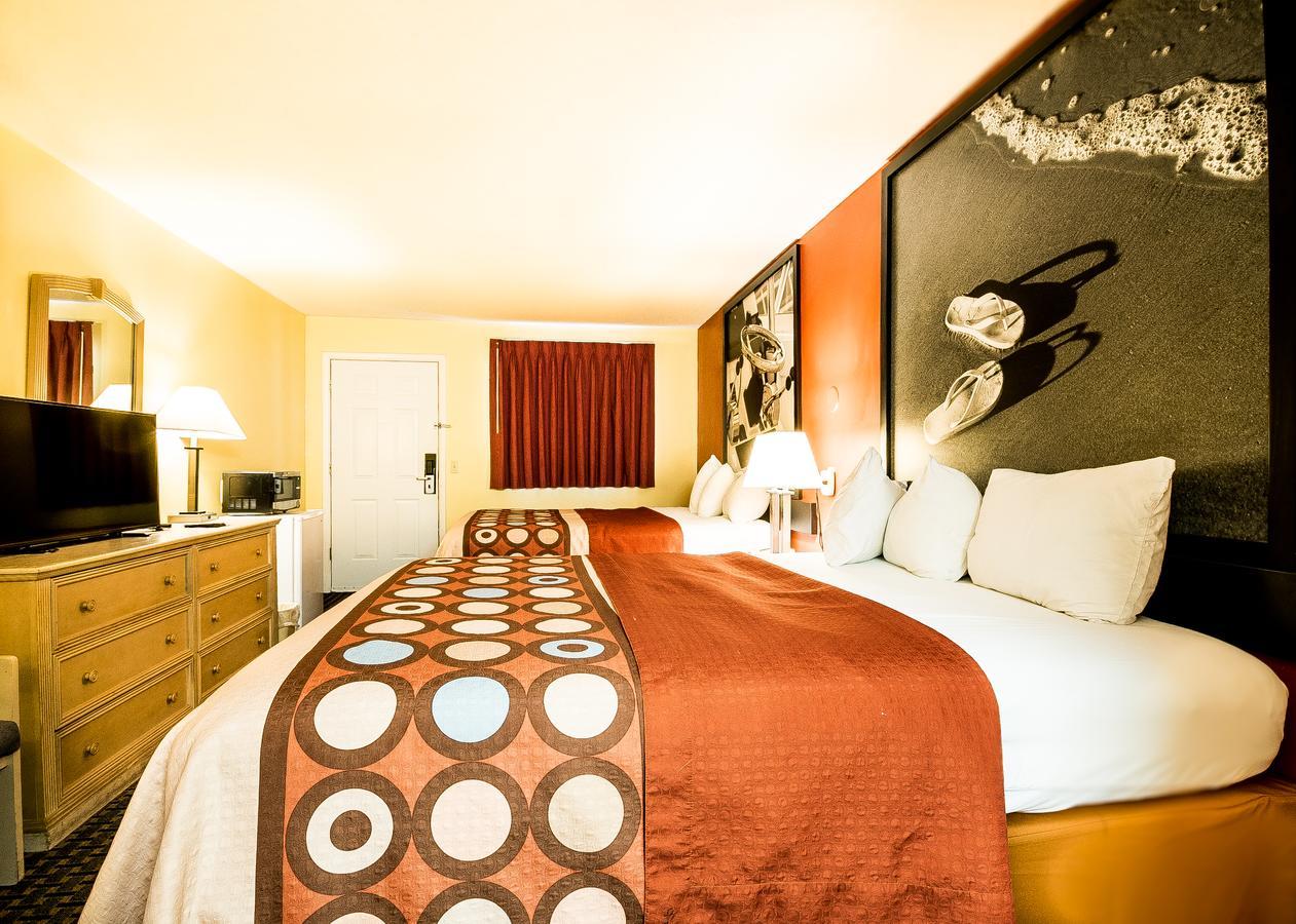 Hotel Super 8 By Wyndham Chipley Exterior foto